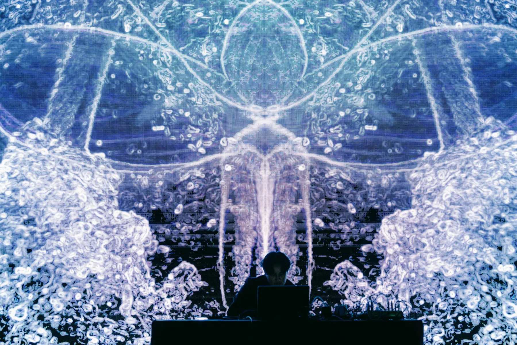 FEST003 Live A/V – 08